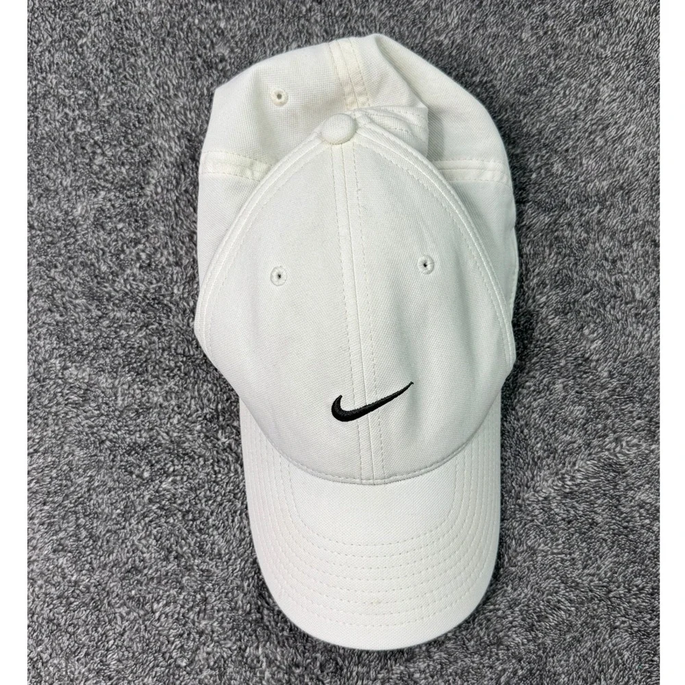 Nike Dri-FIT Club Cap Sail White Black Swoosh Adjustable Hat FV5563-100 M/L